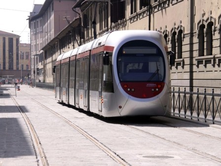 tram02