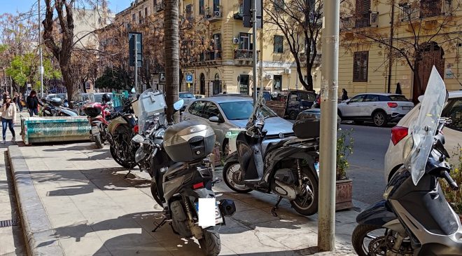 Corso Calatafimi, altro che “ciclabile pericolosa”: le foto mostrano il vero caos quotidiano